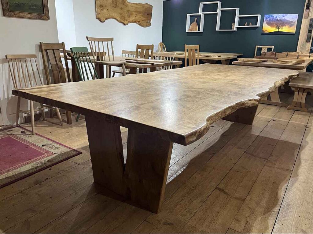 Pippy Oak Table